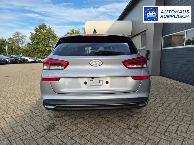 Hyundai i30 Kombi 1.5 T-GDI 95PS Sitzheizung Lenkradheizung Klimaautomatik Tempomat Navi Apple CarPlay + Android Auto PDC v+h Rückf.Kamera 17-LM 