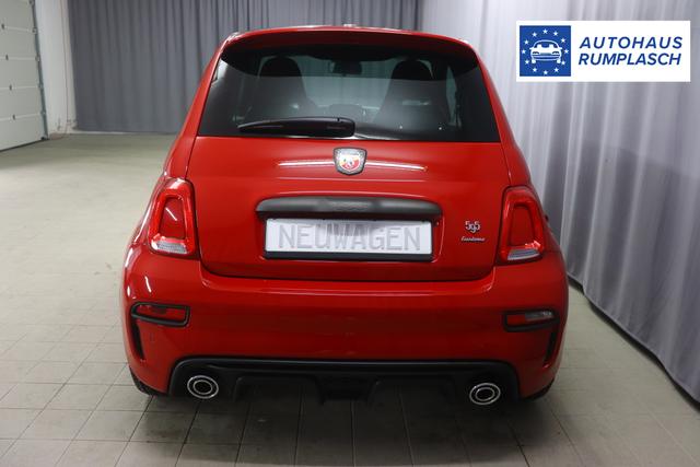 595 & 695 MY23 595 1.4 T-Jet 121 kW (165 PS) MT 111 - Passione Rot 557 - Integral-Sportsitze Leder Schwarz "3L3 Komfort-Paket: Bi-Xenon Scheinwerfer, Beats® Audio Soundsystem 3L4 Tech-Paket 5CJ Passione Rot 9SV, Gutschrift Mopar BMC Sportluftfilter und Tankdeckel aus Aluminium A67 Linea Turismo"