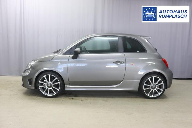 595 & 695 MY23 595 1.4 T-Jet 121 kW (165 PS) MT 695 - Record Grau 557 - Integral-Sportsitze Leder Schwarz "3L3 Komfort-Paket: Bi-Xenon Scheinwerfer, Beats® Audio Soundsystem 3L4 Tech-Paket 5DP Record Grau 9SV, Gutschrift Mopar BMC Sportluftfilter und Tankdeckel aus Aluminium A67 Linea Turismo"