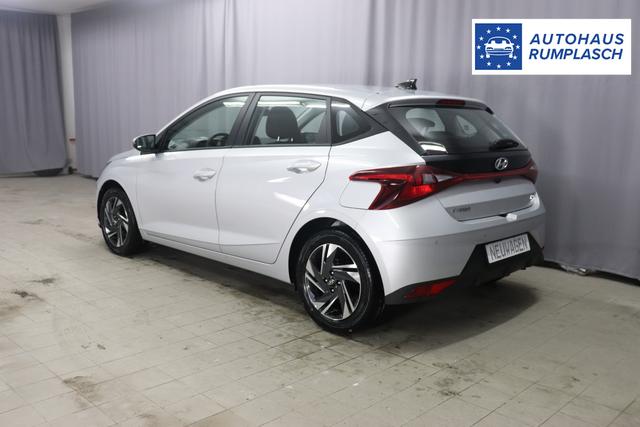 Hyundai i20 1.2 62kW FamilySleek Silver Metallic Stoff Schwarz