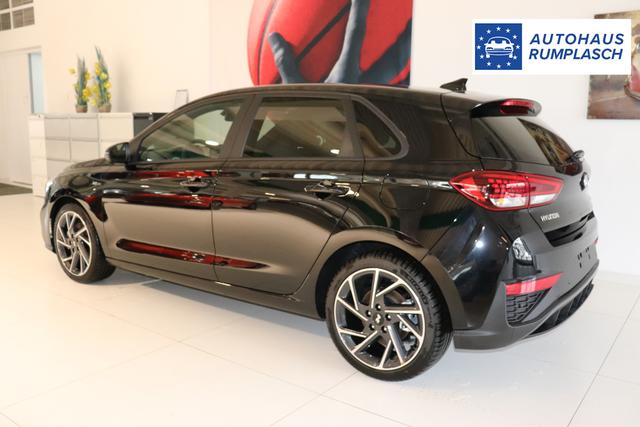 Hyundai i30 N Line 1.5 TGDi 117 kW (160 PS) Navigationssystem, DAB, Bluetooth, Android Auto, Apple CarPlay, 2-Zonen-Klimaautomatik, Rückfahrkamera, Sitzheizung, Lenkradheizung, 18" Leichtmetallfelgen, uvm. 