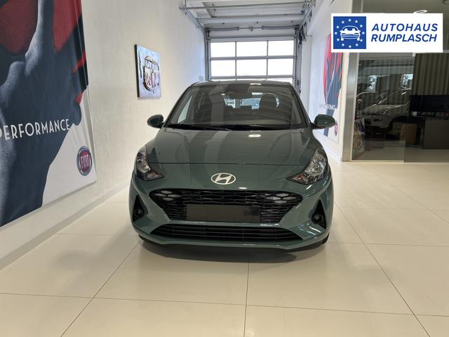 Hyundai i10 Go Plus MT Mangrove Green, Beispielbilder, ggf. teilweise mit Sonderausstattung