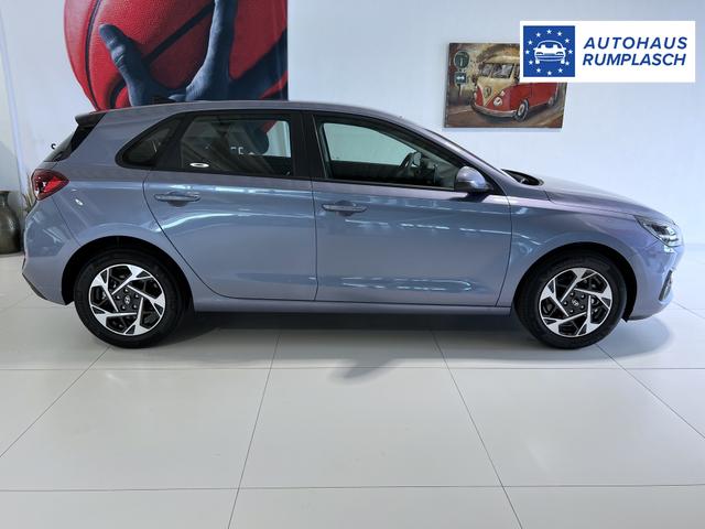 Hyundai i30 GO Meta Blue Pearl
