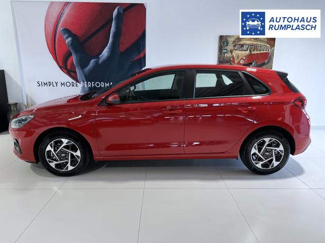 Hyundai i30 Go Engine Red