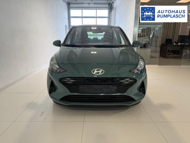 Hyundai i10 GO Mangrove Green