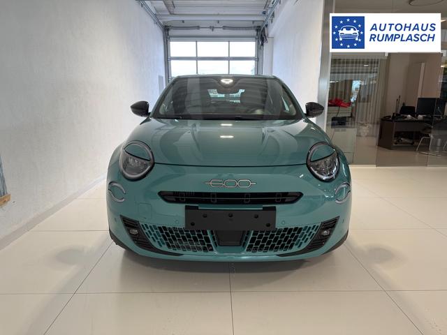 Fiat 600 La Prima Aqua Blau