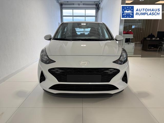 Hyundai i10 Go Atlas White