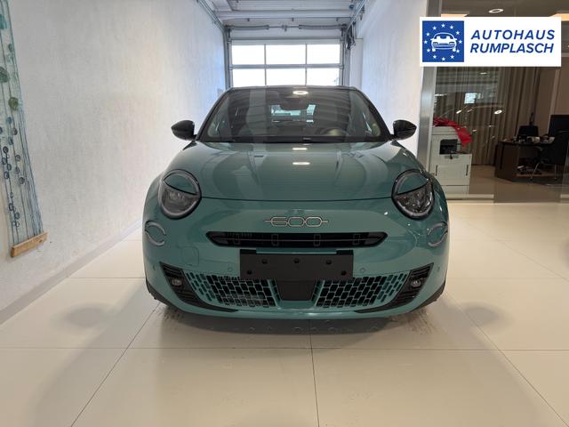 Fiat 600 La Prima Aqua Blau Bicolore