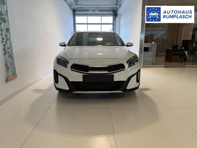 KIA XCEED Deluxe White