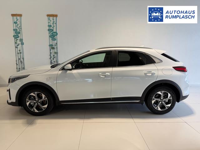 KIA XCEED Deluxe White