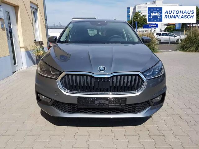 Skoda / Fabia / Grau / Style / / Graphik Grau