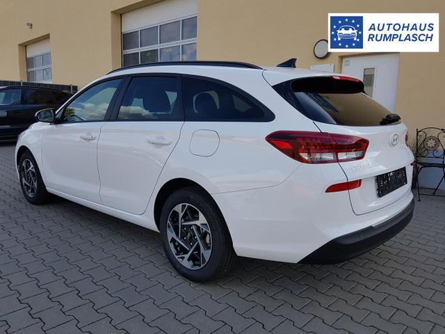 Hyundai / i30 Kombi / Wei&szlig; / Smart / / 