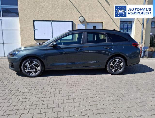 Hyundai / i30 / Gr&uuml;n / Family / / , Beispielbilder, ggf. teilweise mit Sonderausstattung