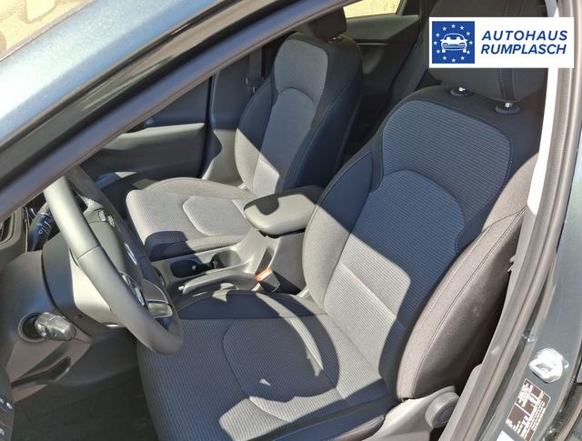 Hyundai / i30 / Gr&uuml;n / Family / / 