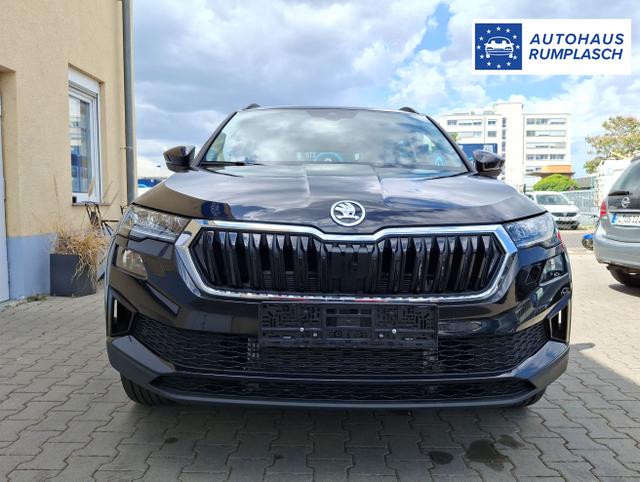 Skoda / Karoq / Schwarz / 130 Jahre + AHK / / , Beispielbilder, ggf. teilweise mit Sonderausstattung