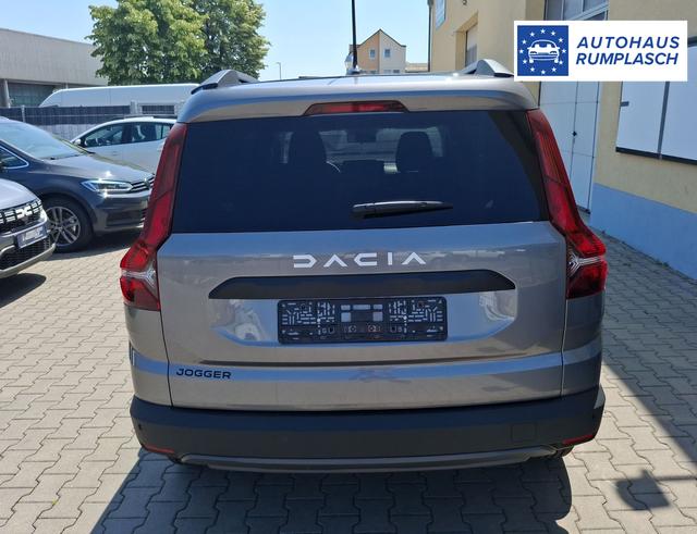 Dacia / Jogger / Grau / Expression / Schiste Grey / 