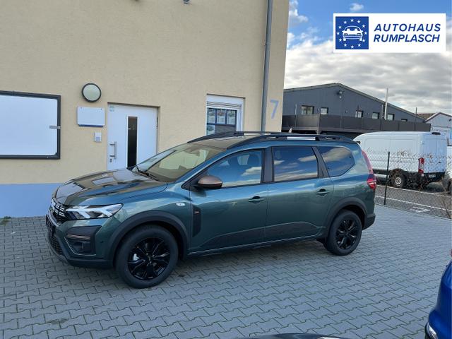 Dacia / Jogger / Grün / Extreme 7 Sitzer / Zeder Green / , Beispielbilder, ggf. teilweise mit Sonderausstattung