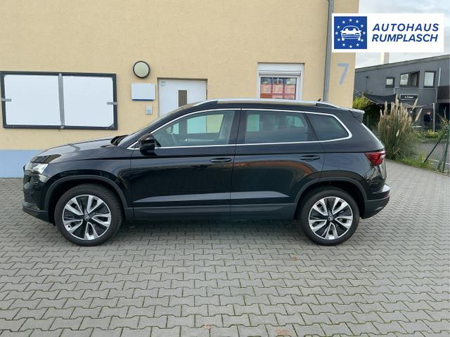 Skoda / Karoq / Schwarz / Selection / Black Magic Metalic / , Beispielbilder, ggf. teilweise mit Sonderausstattung