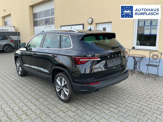 Skoda / Karoq / Schwarz / Selection / Black Magic Metalic / , Beispielbilder, ggf. teilweise mit Sonderausstattung