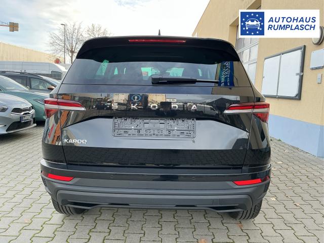 Skoda / Karoq / Schwarz / Selection / Black Magic Metalic / , Beispielbilder, ggf. teilweise mit Sonderausstattung