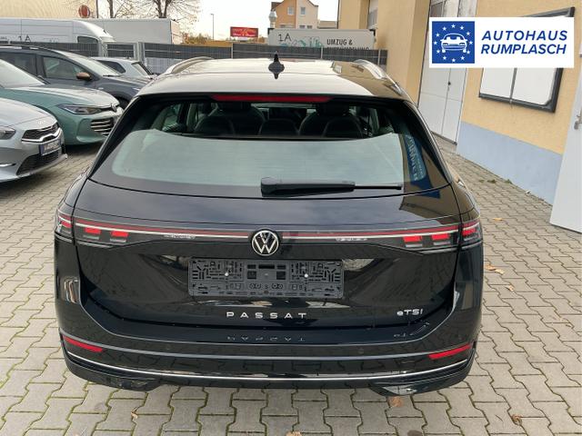 Volkswagen / Passat Variant / Schwarz / Elegance+AHK / Grenadilla Black Metalic / , Beispielbilder, ggf. teilweise mit Sonderausstattung