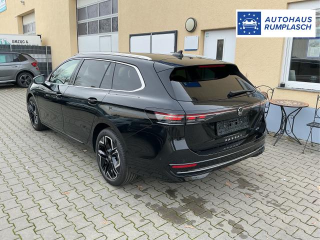Volkswagen / Passat Variant / Schwarz / Elegance / Grenadilla Black / , Beispielbilder, ggf. teilweise mit Sonderausstattung