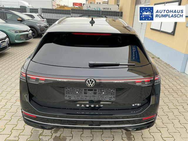 Volkswagen / Passat Variant / Schwarz / Elegance / Grenadilla Black / , Beispielbilder, ggf. teilweise mit Sonderausstattung