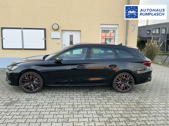 Cupra / Leon Sportstourer / Schwarz / Sp VZ AHK / Midnight Black / , Beispielbilder, ggf. teilweise mit Sonderausstattung