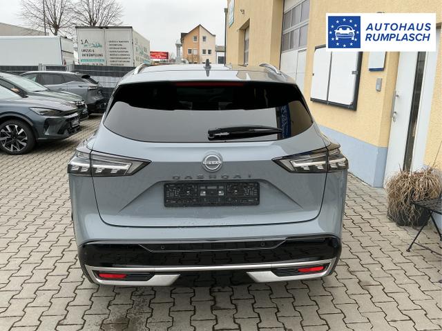 Nissan / Qashqai / Grau / Tekna+ / Ceramic Grey / , Beispielbilder, ggf. teilweise mit Sonderausstattung