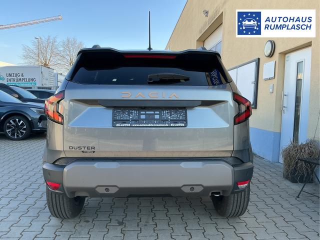 Dacia / Duster / Grau / Extreme / Grey Schiste Metalic / , Beispielbilder, ggf. teilweise mit Sonderausstattung