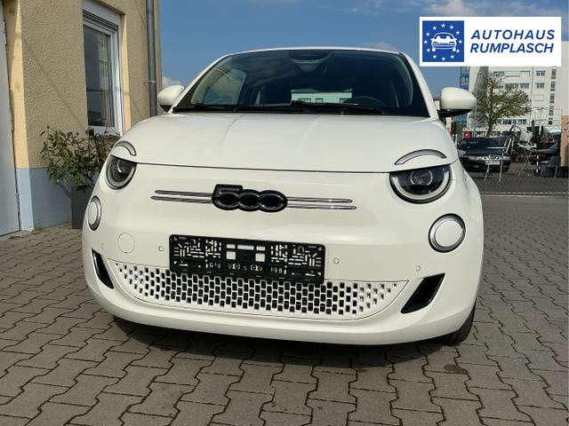 Fiat / 500e / Wei&szlig; / La Prima / Arktis Wei&szlig; / , Beispielbilder, ggf. teilweise mit Sonderausstattung