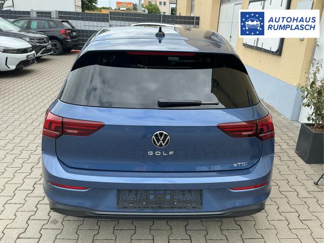 Volkswagen / Golf / Blau / Limited / Anemonenblau Metalic / , Beispielbilder, ggf. teilweise mit Sonderausstattung