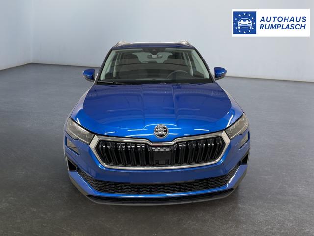 Skoda Karoq Selection 1.5 TSI 150PS/110kW DSG 2026 | +TravelAssist +RFK & Parksensoren +Var. Gep&auml;ckraumboden 