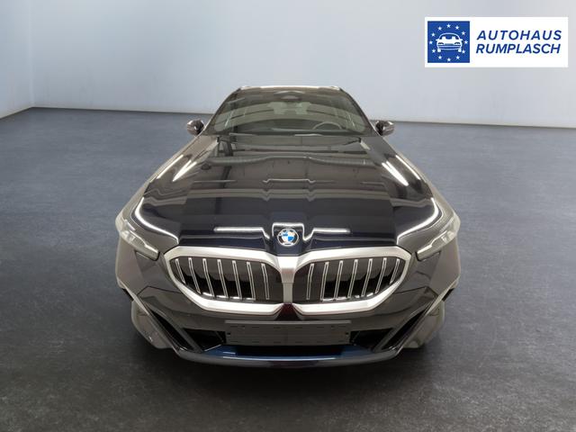 BMW 5er Touring 520i M-Sport 190PS/140kW Steptronic +AHK +20" +MSportpaket +MSportfahrwerk +DrivingAssistantPlus +AdaptiveLED +HarmanKardon +DigitalKey +ParkAssist +Sitzhzg +WirelessCharging +Sonnenschutzverglasung +ShadowLine 