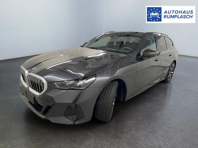 BMW 5er Touring 520i M-Sport 190PS/140kW Steptronic +AHK +20" +MSportpaket +MSportfahrwerk +DrivingAssistantPlus +AdaptiveLED +HarmanKardon +DigitalKey +ParkAssist +Sitzhzg +WirelessCharging +Sonnenschutzverglasung +ShadowLine 