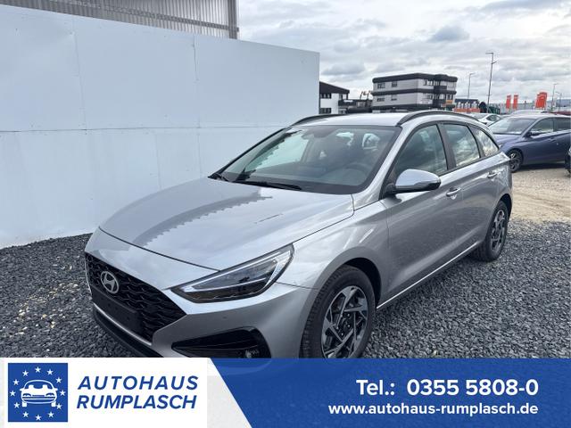 Hyundai i30 Kombi - STYLE NAVI SHZ RFK PDC v+h