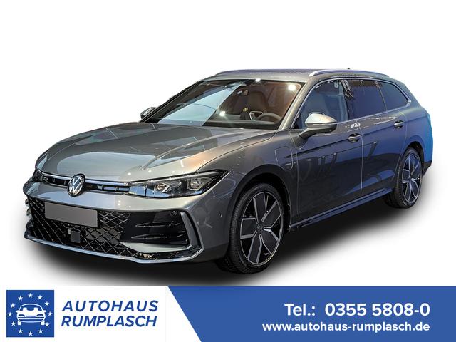 Volkswagen Passat Variant - R-Line UVP: 75.730,- SIGNATURE+4WD+LEDER+PANO+AHK+DCC+MATRIX