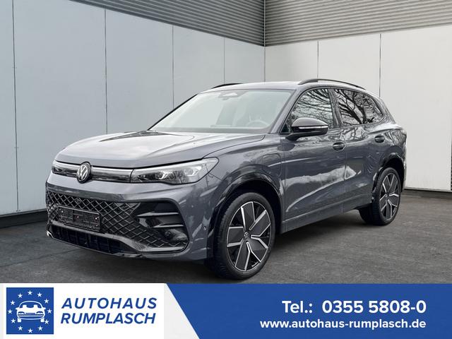 Volkswagen Tiguan - R-Line People PLUG-IN+PANO+AHK+HD MATRIX+NAVI+BLACK STYLE+20"LM+ACC