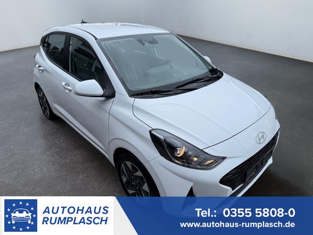 Hyundai i10 - 1,2 1ZKlim NAV 8Z SHZ Spha BT Kam PDC Alu