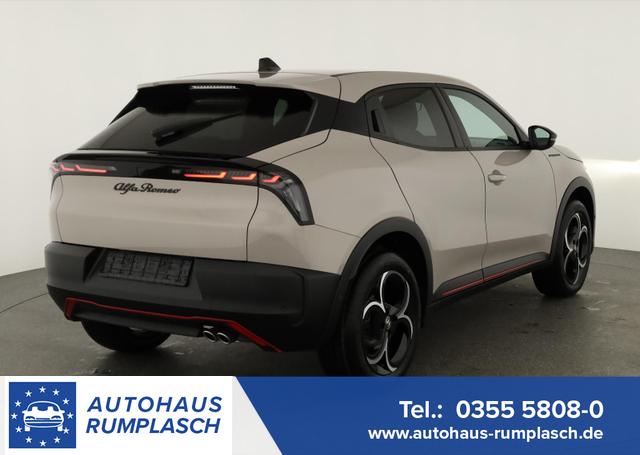 Alfa Romeo Junior - Ibrida 1.2 VGT 48V-Hybrid (100kW) Speciale Speciale, 18-Zoll, Kamera, el. Klappe, Sitzheizung