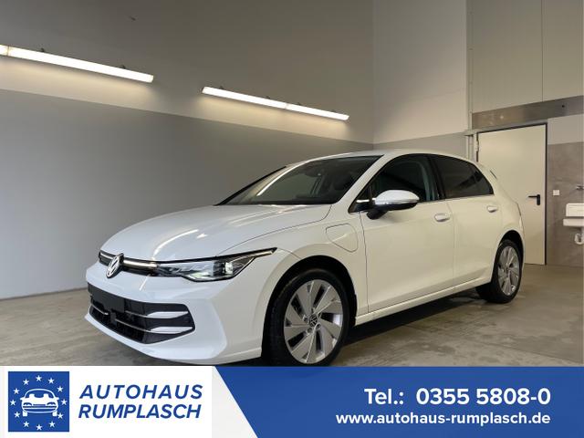 Volkswagen Golf - Style 1.5 eHybrid 150kW/204PS DSG IQ.Light+Navi+Travel Assist+HUD+Winterpaket