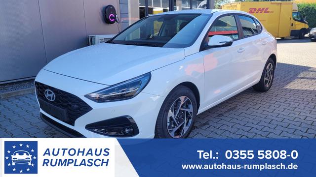Hyundai i30 - Fastback*Navi*LED*Shzg*Lhzg*PDC*Cam*16Zoll*