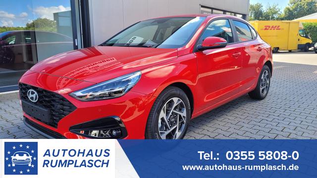 Hyundai i30 - Fastback*Navi*LED*Shzg*Lhzg*PDC*Cam*16Zoll*
