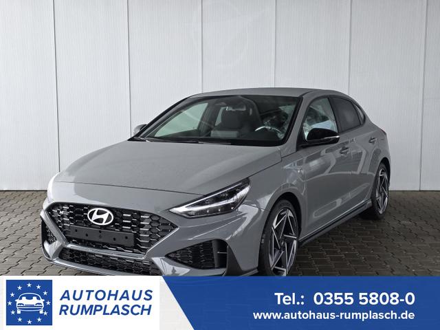 Hyundai i30 Fastback - N-Line 1.5 T-GDI MHEV 140 PS 7DCT / Navi Tempom. PDC V+H m. Kamera Keyless Sitz+Lenkr.Heiz./LED Kurvenlicht ALU18