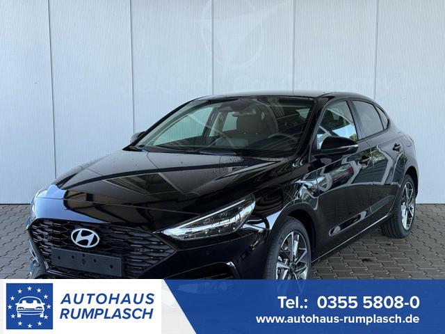 Hyundai i30 Fastback - 1.5 T-GDi MHEV 7DCT Prime / Navi Einparkhilfe V+H mit Kamera Keyless entry & go LED-Scheinw.