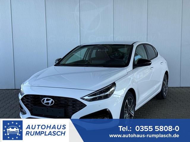 Hyundai i30 Fastback - 1.5 T-GDi MHEV 7DCT Prime / Navi Einparkhilfe V+H mit Kamera Keyless entry & go LED-Scheinw.
