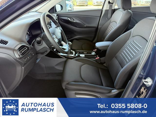 Hyundai i30 - GO 1.5 DPI / Sitz + Lenkradh./ LED Navi Tempomat Alu16 PDC V.&H.m.Kamera