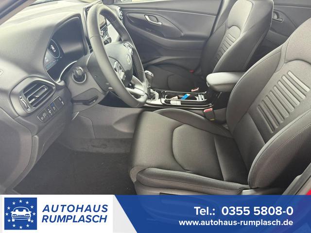 Hyundai i30 Kombi - Style 1.5 T-GDI mHEV 6MT / Navi LED Sitz & Lenkr.Heiz Keyless PDC V.&H. Kamera Alu16