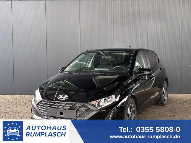 Hyundai i20 - Pure 1.2 MPI / Navi PDC Hinten + Kamera Abgedunkelte Scheiben Tempomat Alu 16"