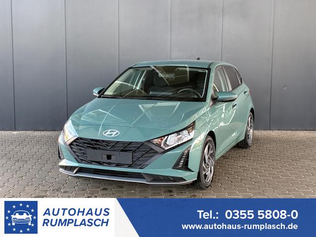 Hyundai i20 - Pure 1.2 MPI / Navi PDC Hinten + Kamera Abgedunkelte Scheiben Tempomat Alu 16"